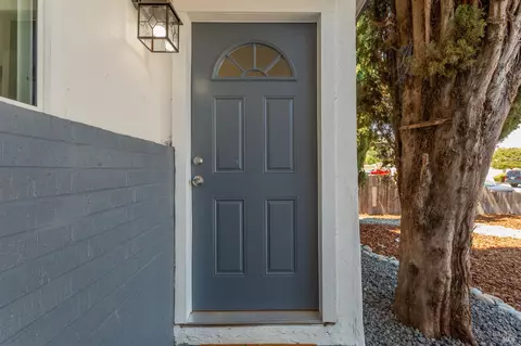 Entry Way - 1207 E Tennessee St, Fairfield, CA 94533 photo 3 of 4