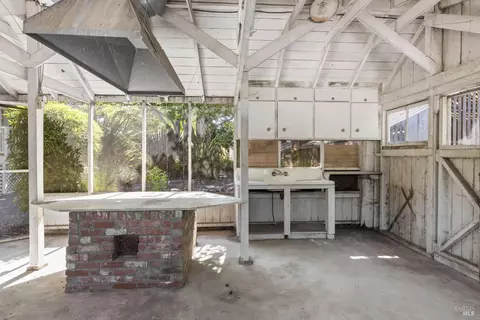 Exterior - 2705 Roblar Rd, Petaluma, CA 94952 photo 11 of 16