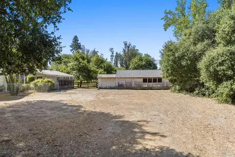 Exterior - 2705 Roblar Rd, Petaluma, CA 94952 photo 13 of 16