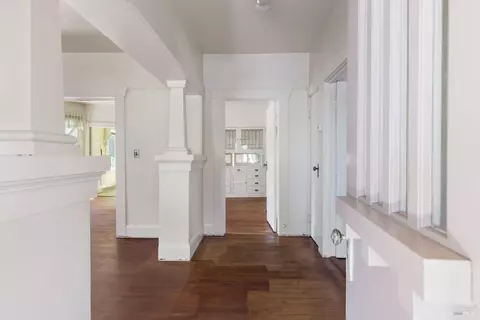 Entry Way - 2705 Roblar Rd, Petaluma, CA 94952 photo 1 of 2