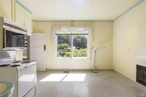 Kitchen - 2705 Roblar Rd, Petaluma, CA 94952 photo 3 of 3