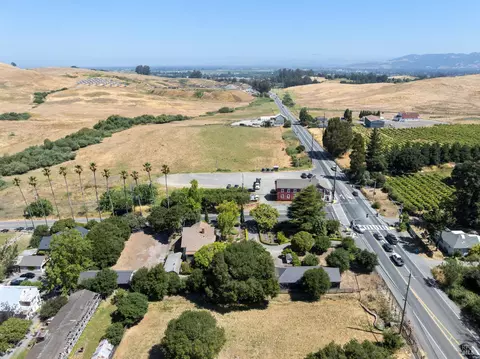View/Area - 2705 Roblar Rd, Petaluma, CA 94952 photo 4 of 5