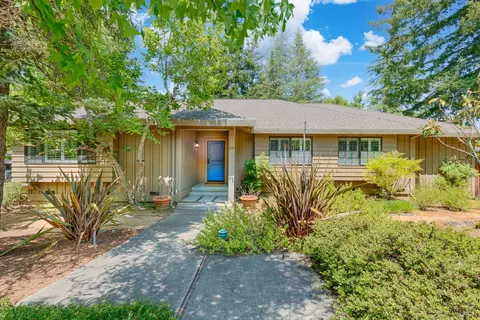 616 Wild Oak Dr, Santa Rosa, CA 95409