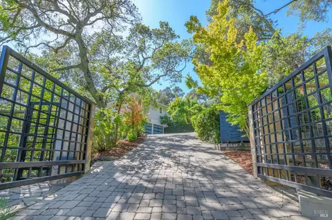 316 Goodhill Rd, Kentfield, CA 94904