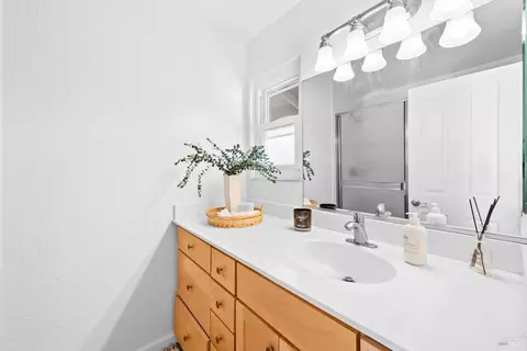 Bath - 3403 Willis Dr, Napa, CA 94558 photo 2 of 2