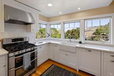 Kitchen - 910 Sanitarium Rd, Deer Park, CA 94576 photo 4 of 7