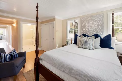 Bedroom - 910 Sanitarium Rd, Deer Park, CA 94576 photo 3 of 15