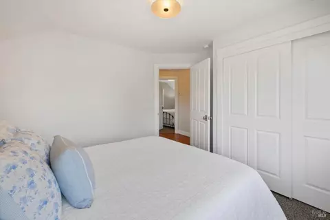 Bedroom - 910 Sanitarium Rd, Deer Park, CA 94576 photo 12 of 15