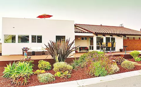 175 Tahiti St, Morro Bay, CA 93442