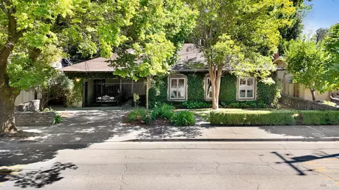 255 E Napa St, Sonoma, CA 95476
