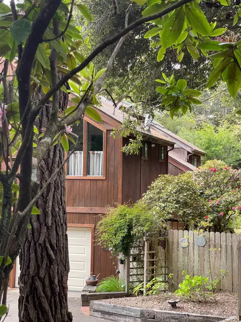 32691 Pearl Dr, Fort Bragg, CA 95437