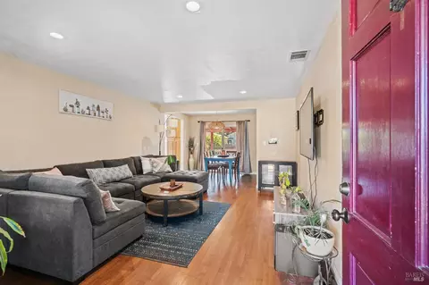 809 Lassen St, Vallejo, CA 94591 photo 9