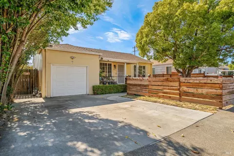 809 Lassen St, Vallejo, CA 94591 photo 2