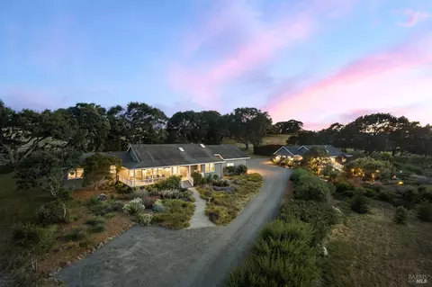 6033 Volkerts Rd, Sebastopol, CA 95472