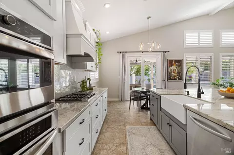 Kitchen - 965 Griffith Dr, Dixon, CA 95620 photo 5 of 6