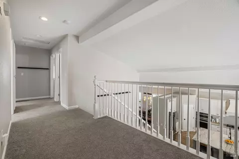 Entry Way - 965 Griffith Dr, Dixon, CA 95620 photo 5 of 5