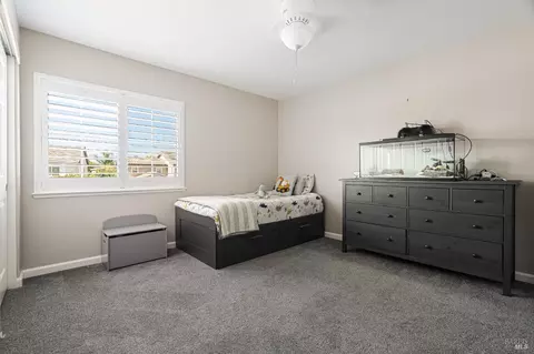 Bedroom - 965 Griffith Dr, Dixon, CA 95620 photo 6 of 9