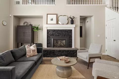 Living - 965 Griffith Dr, Dixon, CA 95620 photo 3 of 5