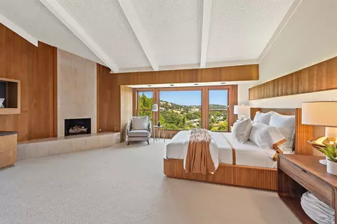 Bedroom - 42 Eagle Dr, Novato, CA 94949 photo 1 of 12