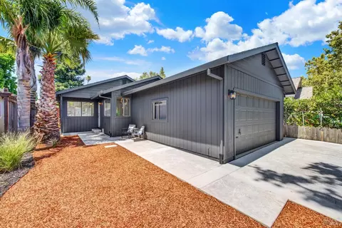 7 Bremen Ct, Napa, CA 94558
