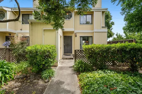 829 Voyager Way, Hayward, CA 94544