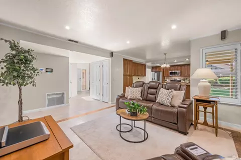 Living - 603 Rambleton Dr, Vacaville, CA 95688 photo 8 of 8
