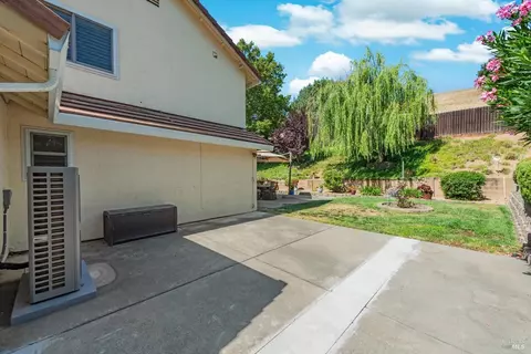 Exterior - 603 Rambleton Dr, Vacaville, CA 95688 photo 37 of 39