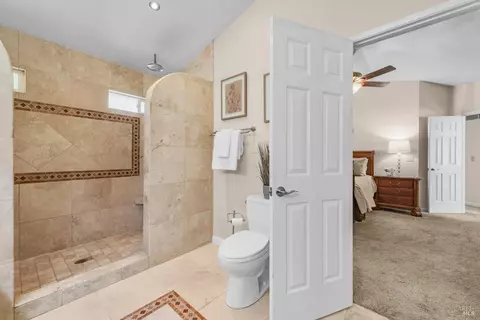 Bath - 603 Rambleton Dr, Vacaville, CA 95688 photo 8 of 10