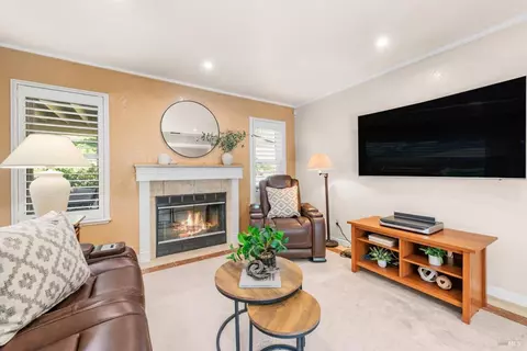 Living - 603 Rambleton Dr, Vacaville, CA 95688 photo 7 of 8