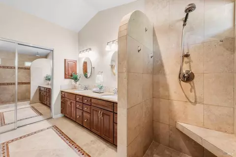 Bath - 603 Rambleton Dr, Vacaville, CA 95688 photo 6 of 10