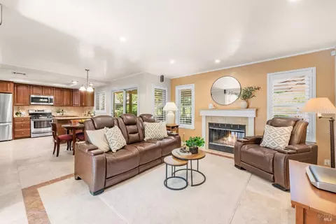 Living - 603 Rambleton Dr, Vacaville, CA 95688 photo 4 of 8