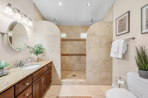 Bath - 603 Rambleton Dr, Vacaville, CA 95688 photo 5 of 10