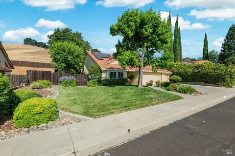 Exterior - 603 Rambleton Dr, Vacaville, CA 95688 photo 5 of 39