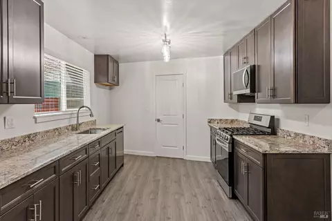 4499 Daisy Dr, Willits, CA 95490 photo 5