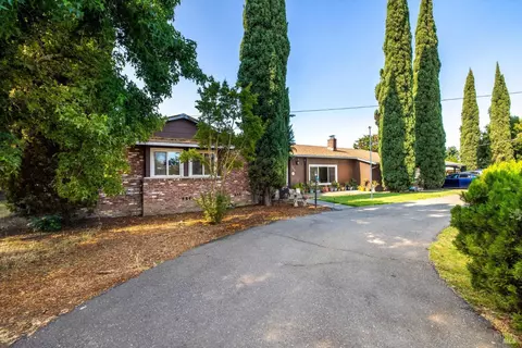 Exterior - 5202 Poplar Rd, Vacaville, CA 95687 photo 5 of 17