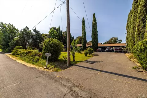 Exterior - 5202 Poplar Rd, Vacaville, CA 95687 photo 4 of 17