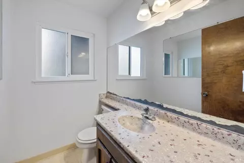 Bath - 5202 Poplar Rd, Vacaville, CA 95687 photo 1 of 3