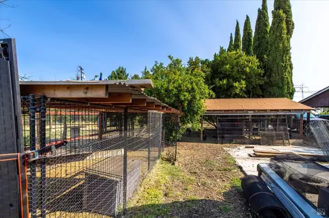 Exterior - 5202 Poplar Rd, Vacaville, CA 95687 photo 14 of 17
