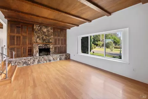 Living - 5202 Poplar Rd, Vacaville, CA 95687 photo 3 of 6