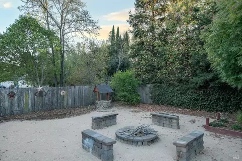 1221 Apple Tree Ct, Sonoma, CA 95476 photo 32