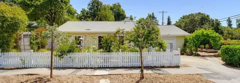 2702 Lomitas Ave, Santa Rosa, CA 95404