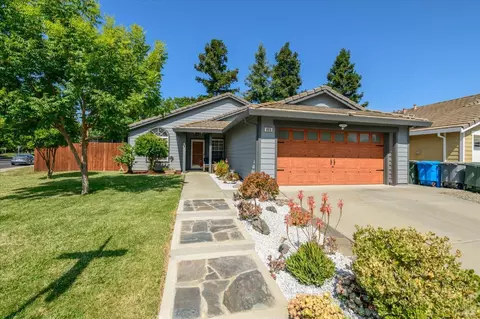 805 Bounds Dr, Dixon, CA 95620