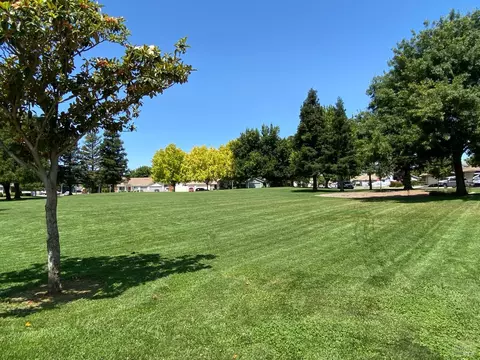 Exterior - 805 Bounds Dr, Dixon, CA 95620 photo 12 of 14