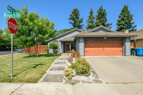 Exterior - 805 Bounds Dr, Dixon, CA 95620 photo 3 of 14