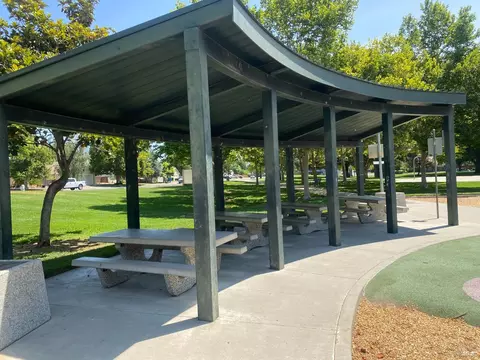 Exterior - 805 Bounds Dr, Dixon, CA 95620 photo 13 of 14