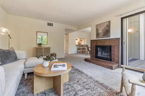 7 Byron Cir, Mill Valley, CA 94941 photo 2