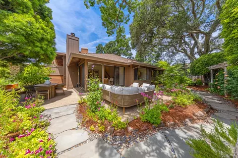 53 Robinhood Dr, Novato, CA 94945