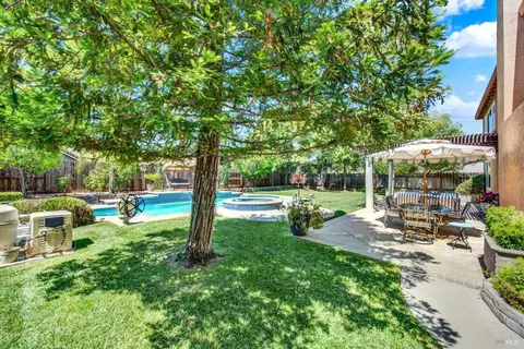 Exterior - 901 Dunerose Ct, Vacaville, CA 95687 photo 22 of 27