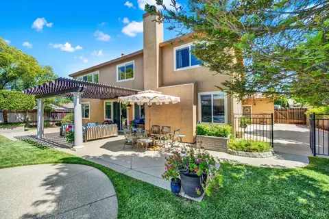 Exterior - 901 Dunerose Ct, Vacaville, CA 95687 photo 21 of 27