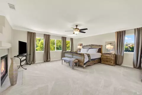 Bedroom - 901 Dunerose Ct, Vacaville, CA 95687 photo 3 of 8